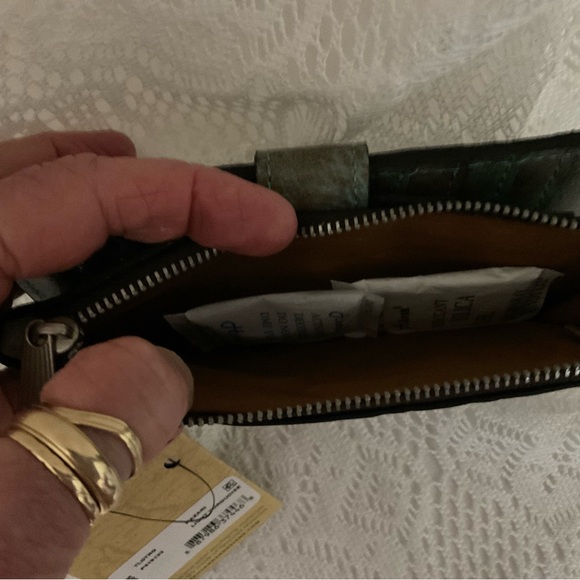 Patricia Nash Nazari, Light Turquoise Tooled Wallet, NWT - Picture 6 of 9